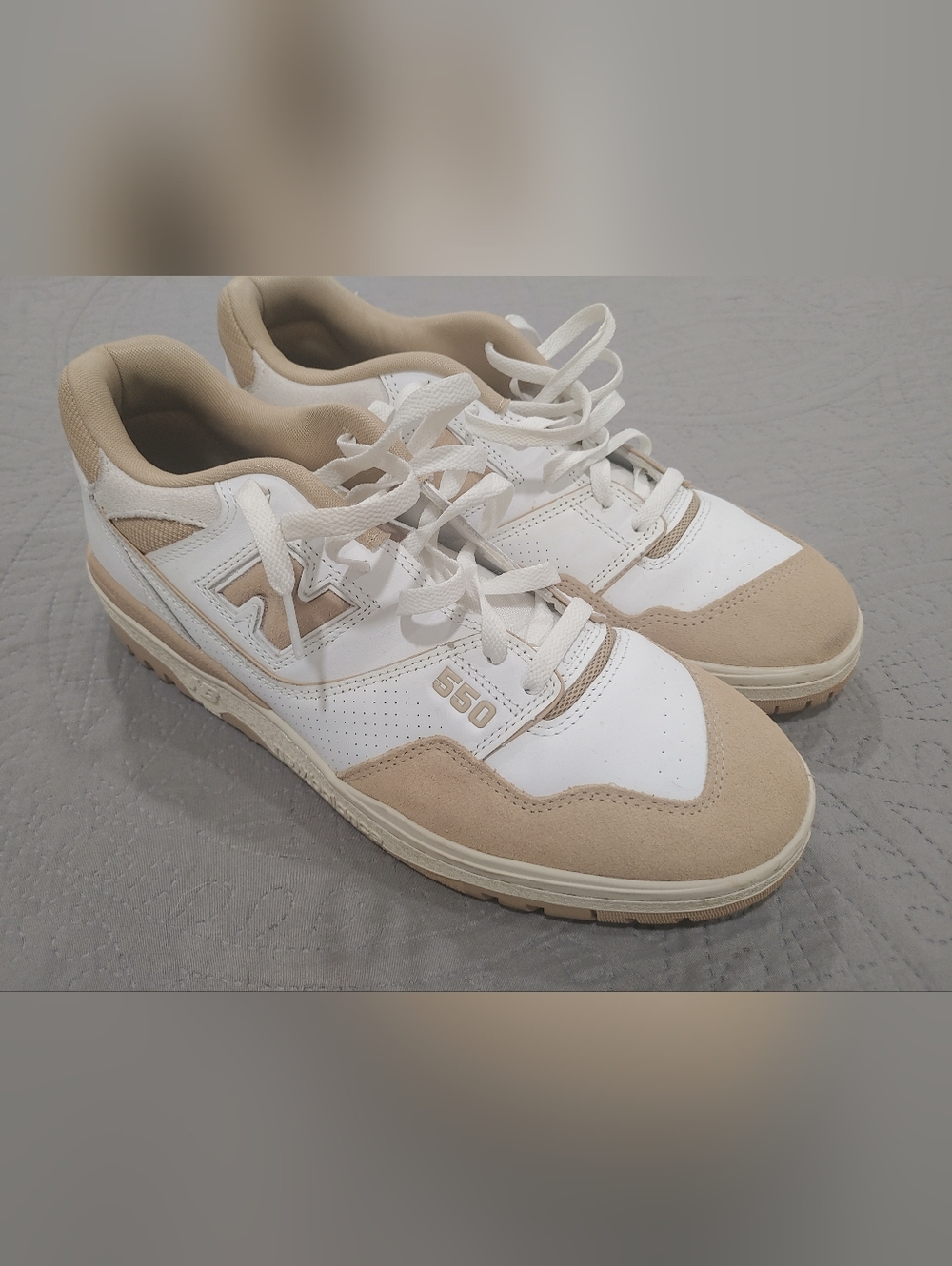 New Balance 550 Men's Size 13, Like New Condition, White and Beige Leather.